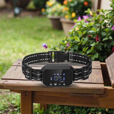 Buy Portable Smart GPS Wireless Dog Fence System IP67 Waterproof Rechargeable Eco-Friendly Nylon Training Shock Collar Adjustable online manufacture